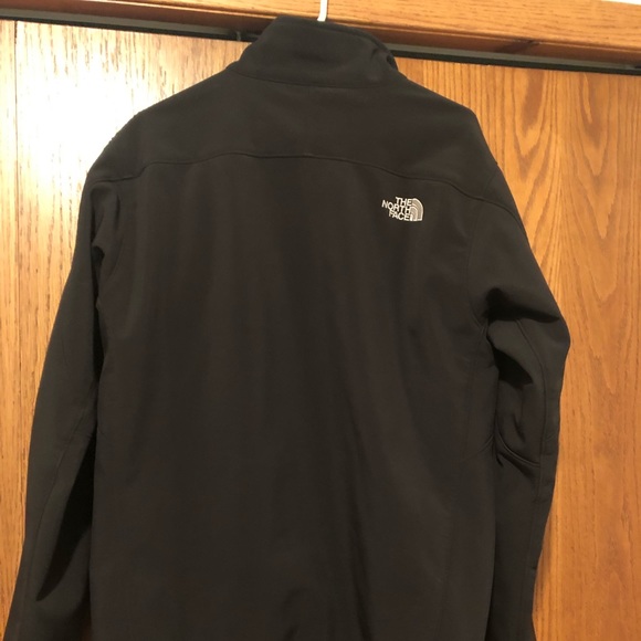 Men’s North Face Jacket - Picture 4 of 4